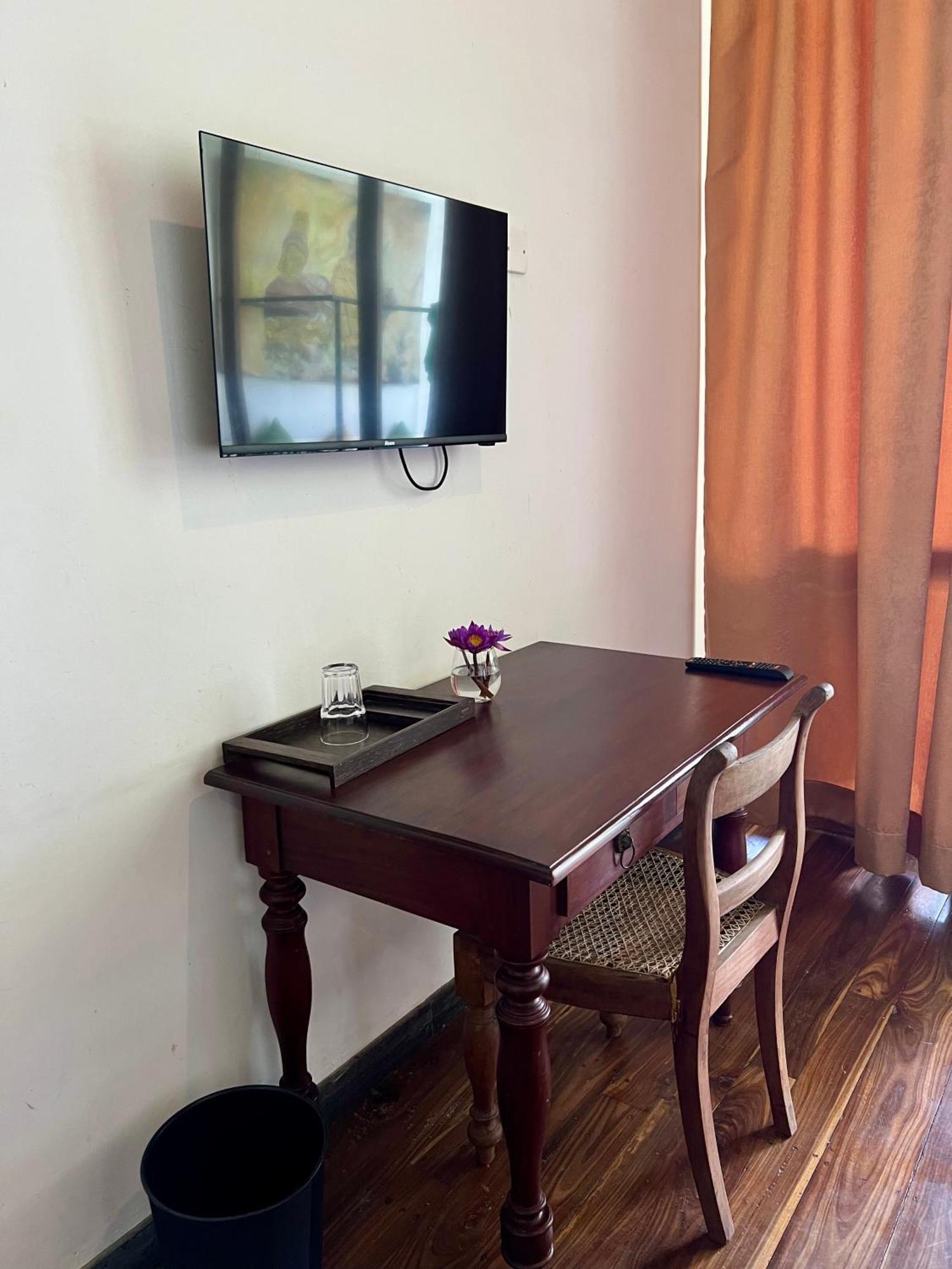 Villa Seven Faces-Luxury Escape,Stunning Views With Private Pool For A Couple Or Family! Galle Exterior photo