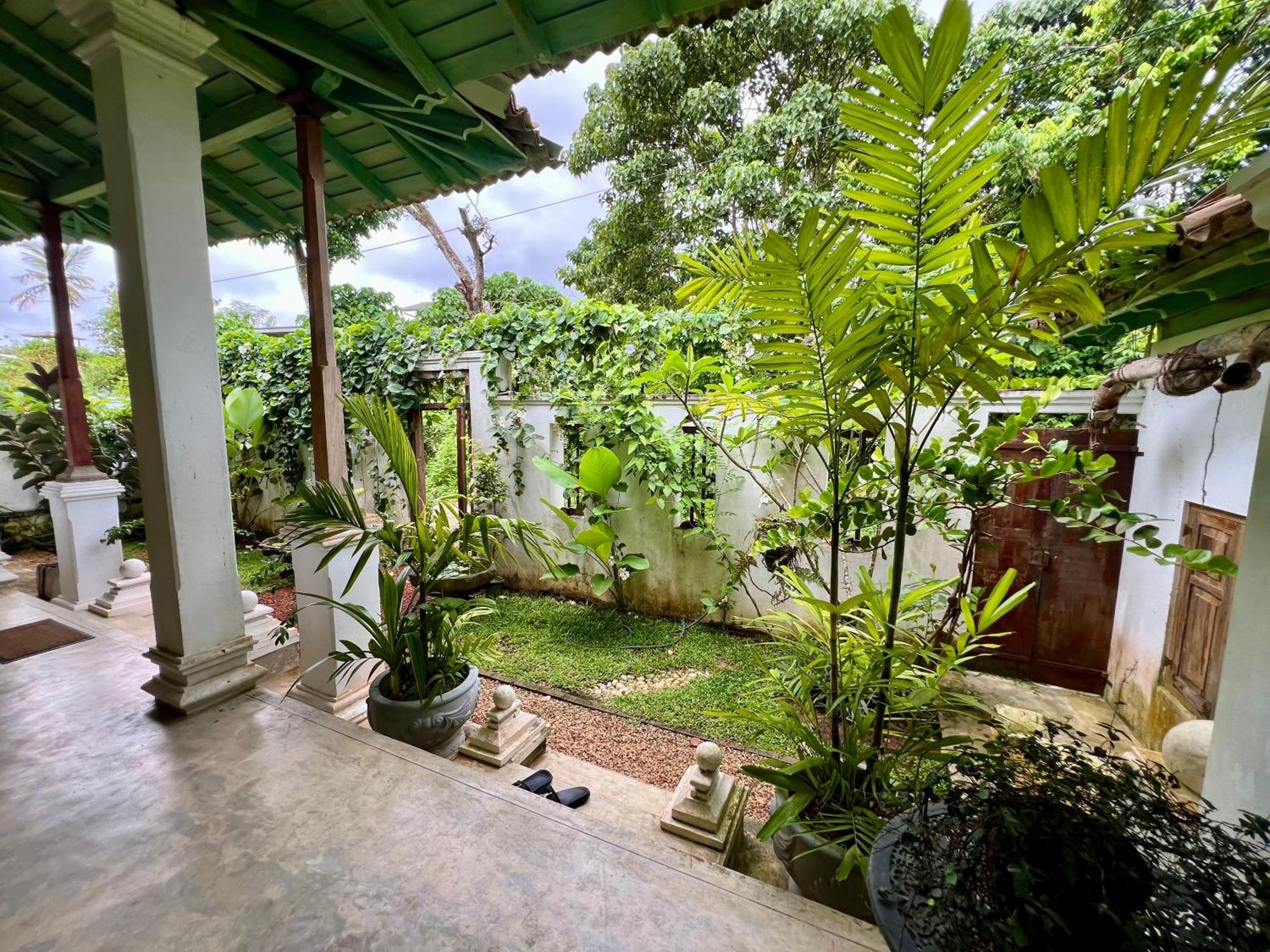 Villa Seven Faces-Luxury Escape,Stunning Views With Private Pool For A Couple Or Family! Galle Exterior photo